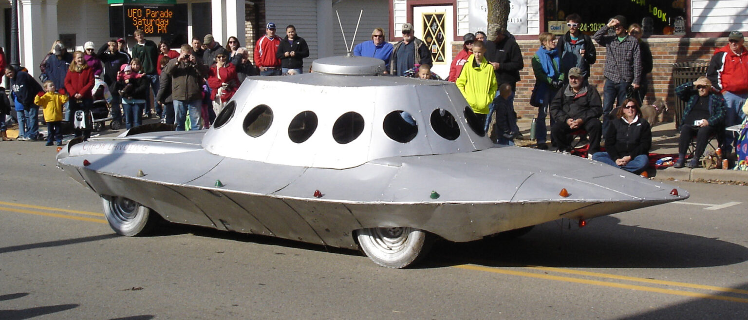 ufo 2 1536x657 1