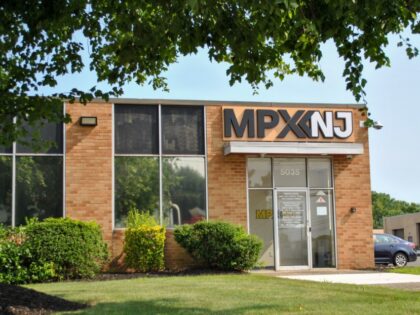 screenshot 1 420x315